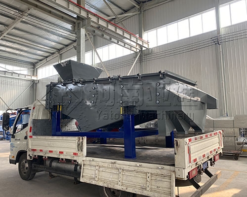 直线振动筛发货